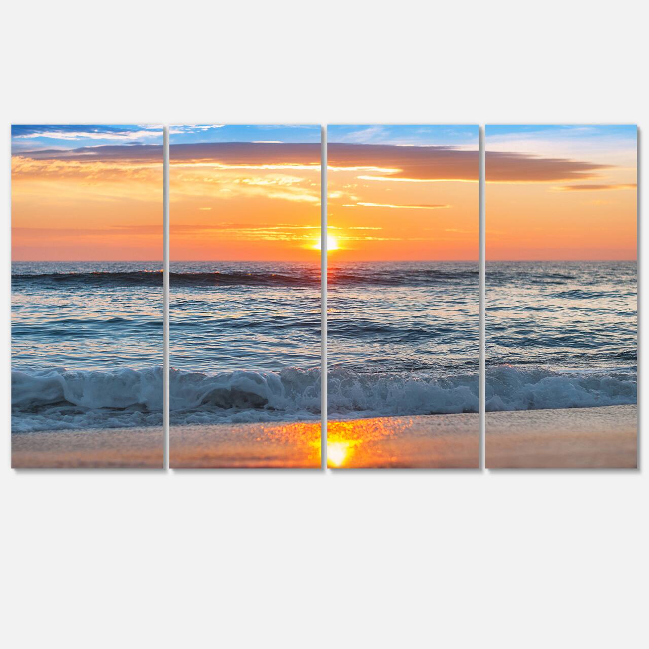 Designart - Beautiful Sunrise over the Horizon. - Modern Beach Canvas Art Print